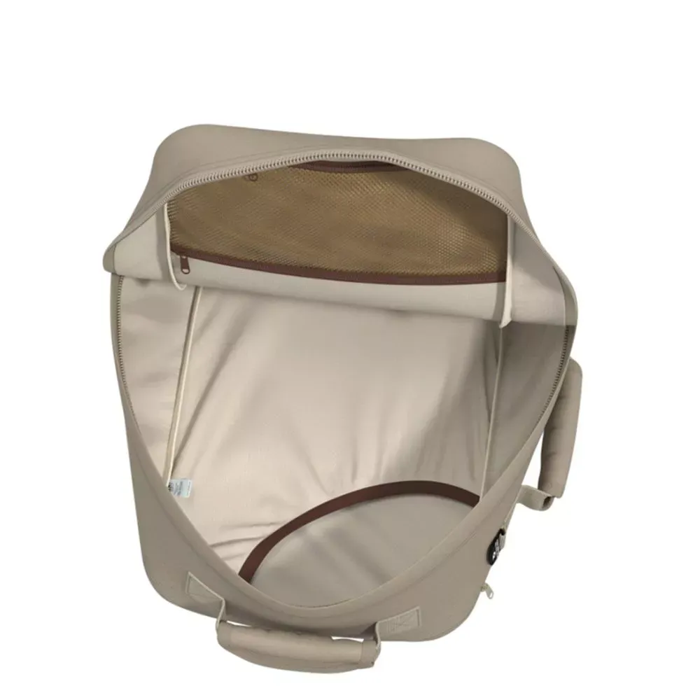 Mochila CabinZero Classic Tech 28L, vista de producto para viaje y cabina