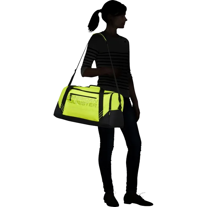 Mochila urbana Urban Groove American Tourister, vista principal, diseño urbano, bolsillos prácticos y formato cómodo