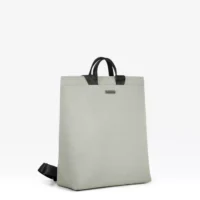 mochila Babau Boogie M en acabado Delta Ivory, vista frontal para uso diario
