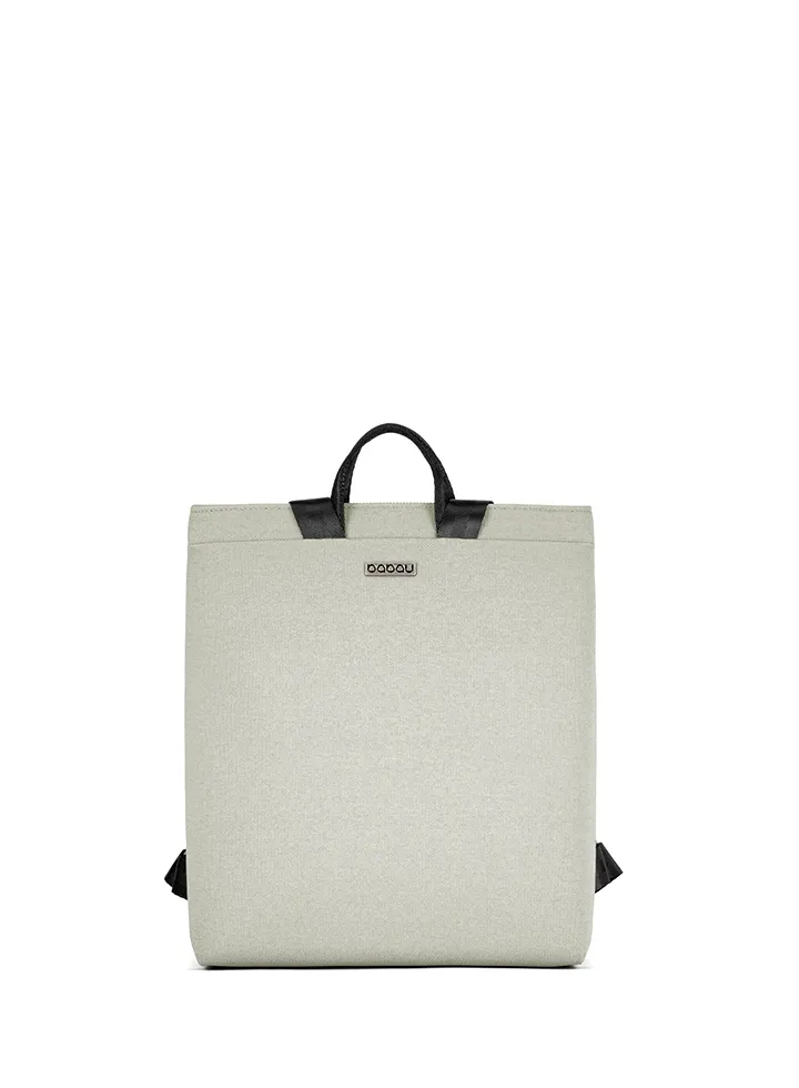 mochila Babau Boogie M en acabado Delta Ivory, vista frontal para uso diario
