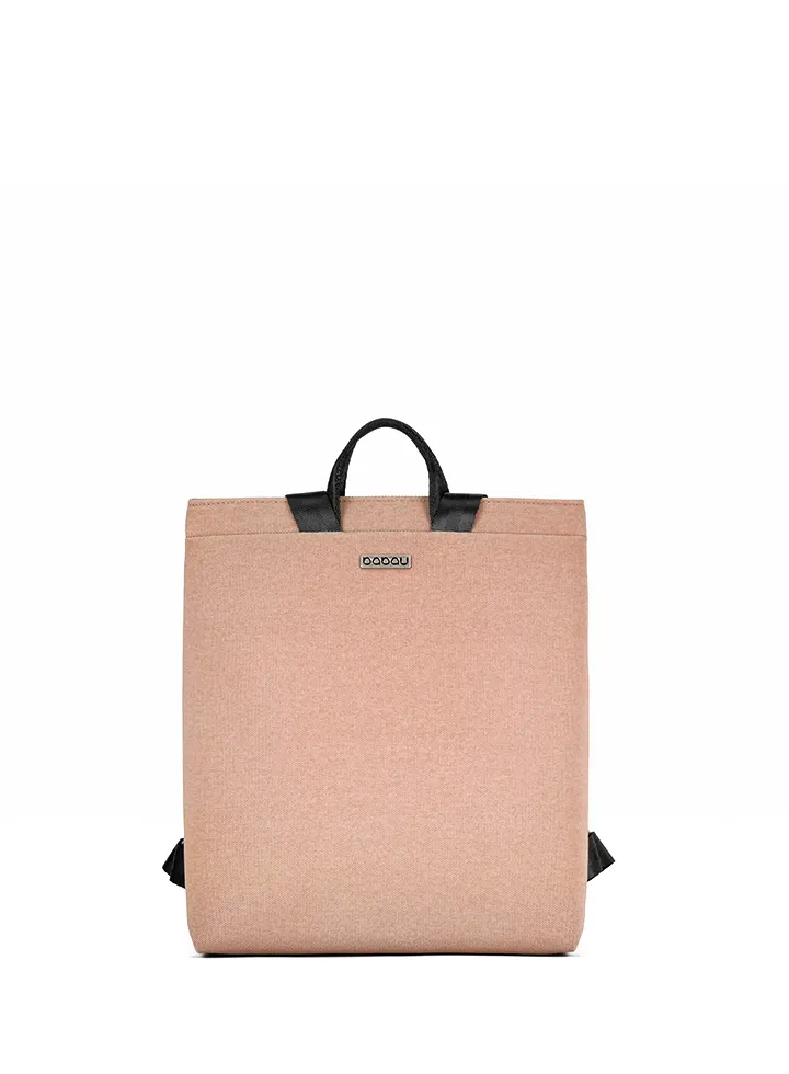 mochila Babau Boogie M en acabado Delta Pink, vista lateral para uso diario