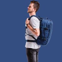 Mochila CabinZero Military 44L Navy, vista de producto para viaje y cabina
