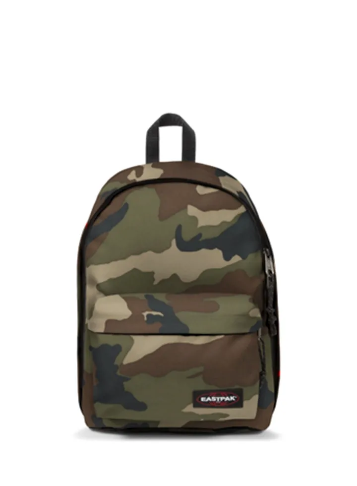 Mochila Eastpak mochila--out-of-office-camof_df13e7631c2960d16e6bb89da8b8423b ideal para uso diario o escolar