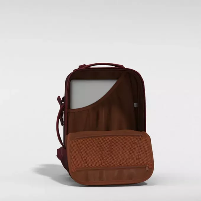 Mochila CabinZero Military 28L, vista de producto para viaje y cabina