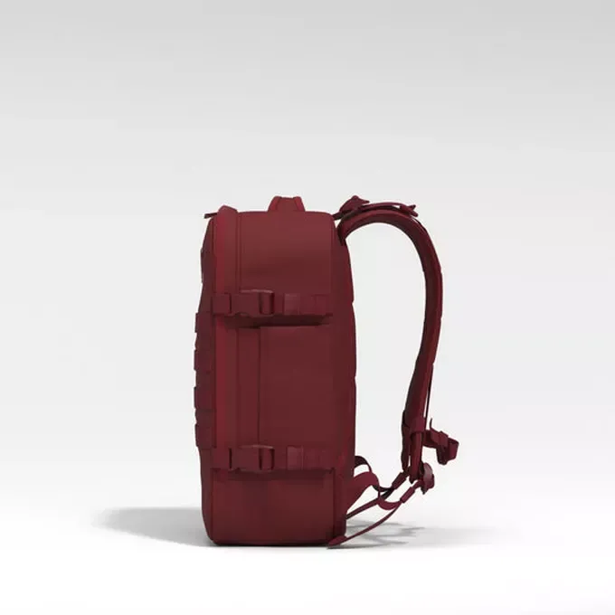 Mochila CabinZero Military 28L, vista de producto para viaje y cabina