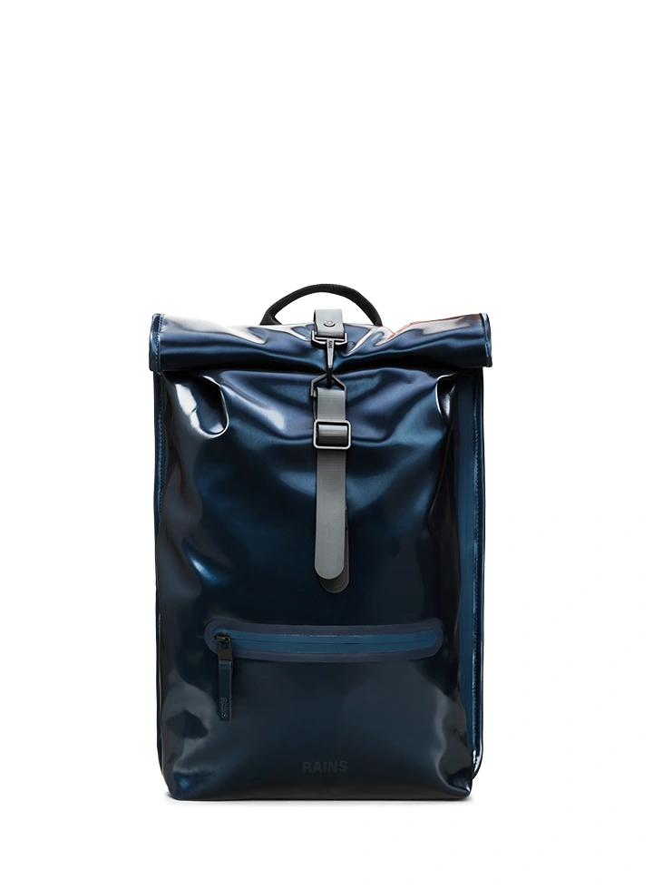mochilas_rains_rolltop_rucksak_13320_spill.webp mochilas_rains_rolltop_rucksak_13320_spill.webp