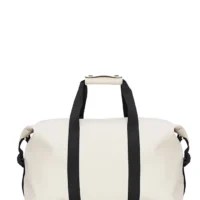 rains-bolsa-de-viaje-impermeable-14200-barcelonaHilo_Weekend_Bag-Weekender-14200-26_Dune-35_4328072a65b16f19f87525a09400b17a.webp